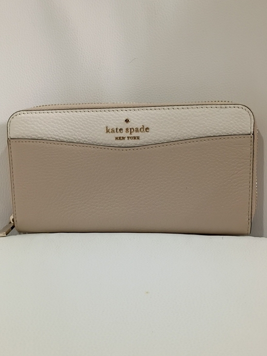 kate spade Handbags - Kate Spade Two-Tone Beige and Cream Zip-Around Wallet